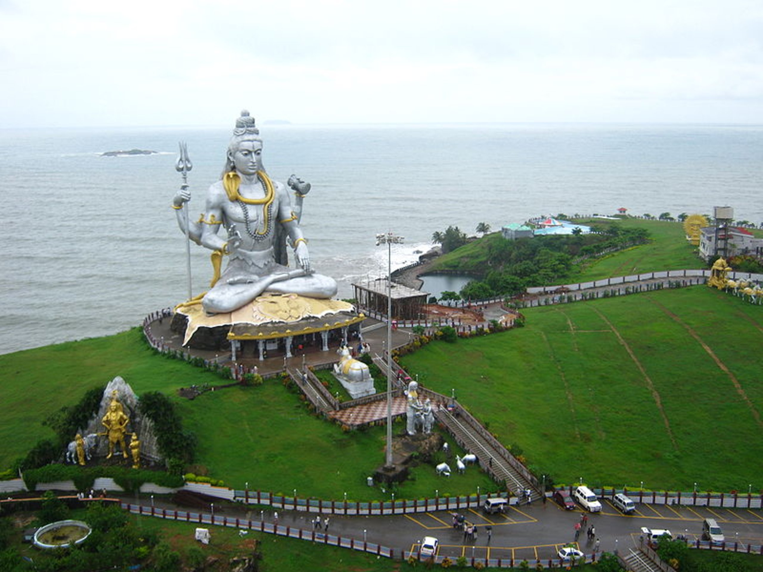 श्रीमुरुदेश्वर शिव मंदिर-सागर तीरे विश्व का सबसे ऊंचा प्राचीन मंदिर, जानिए क्यों है विशेष